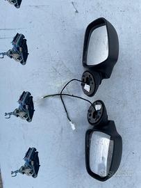 Specchietto retrovisore dx o sx dacia duster 2016