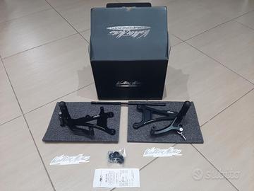 PEDANE ARRETRATE R1 2002 2003 CAMBIO ROVESCIATO