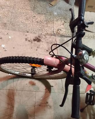 MONTAIN BIKE DA DONNA A NAPOLI FUORIGROTTA,