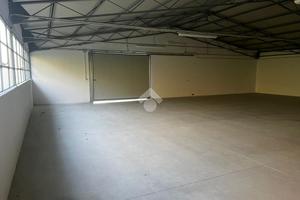 MAGAZZINO A SANTA MARIA DI SALA