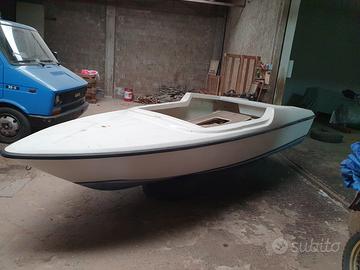 Motoscafo senza motore