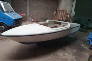 Motoscafo senza motore