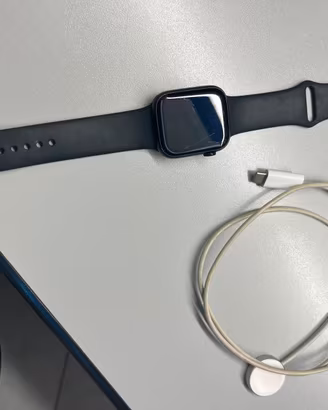 Apple Watch Series 8 GPS da 45 mm, colore nero