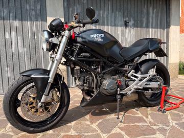 Ducati Monster 900 i.e dark edition