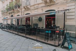 Locale commerciale arredato nel cuore di Catania