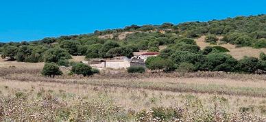 Sant ' antioco - ampio terreno con rudere