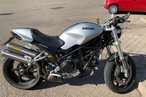 Ducati monster S2R 1000
