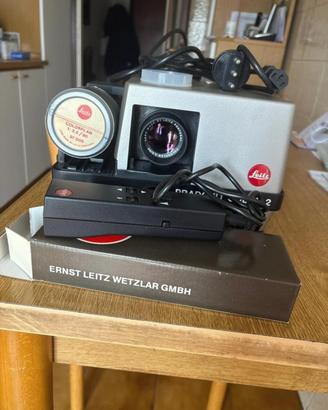 Proiettore LEICA PRADOVIT COLOR 2