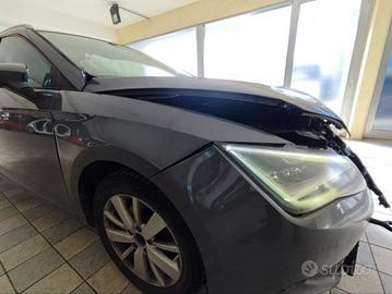 FARO ANTERIORE DESTRO SEAT LEON 5F8 ST 2018