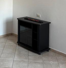 Comodini sedie tavolo arredamento vario