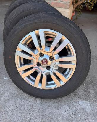 Gomme estive con cerchi in lega originali FIAT