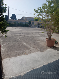 Capannone commerciale