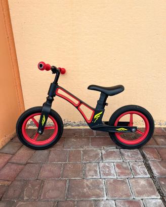 Bicicletta senza pedali