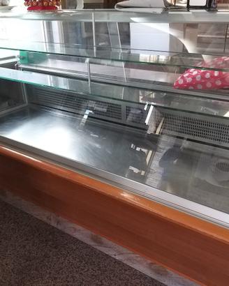 Vetrina pasticceria
