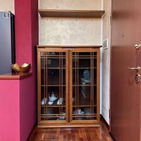 Vetrinetta in legno con ante in vetro