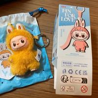 POPMart originale labubu pin for love lettera y