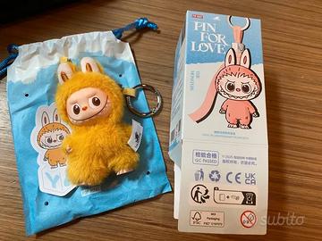 POPMart originale labubu pin for love lettera y