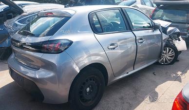 Ricambi Peugeot 208 1.2 benzina del 2022