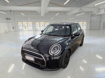 MINI COOPER CLASSIC AUTO 5 PORTE BERLINA