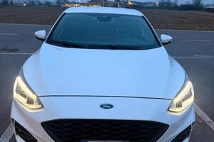 Ford focus st line