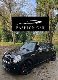 Mini John Cooper Works Cabrio s Jhon 211CV