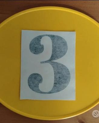 Tabella ovale gialla per Saltafoss 