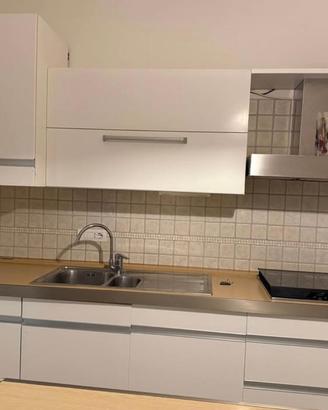 CUCINA COMPLETA CON ISOLA