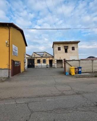 Capannone a San Francesco al Campo