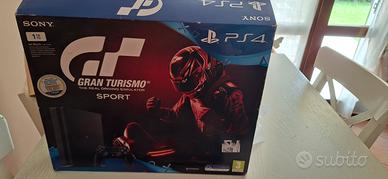 Sony PlayStation 4 1TB con 5 giochi