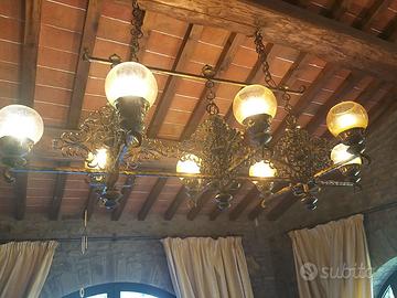 Lampadario ferro battuto 8 luci
