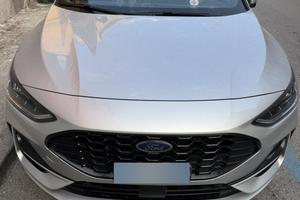 Ford Focus 1.0 benz/ibrida stline