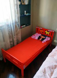 
🛏️ Letto per Bambini in Legno – Ottime Condizion