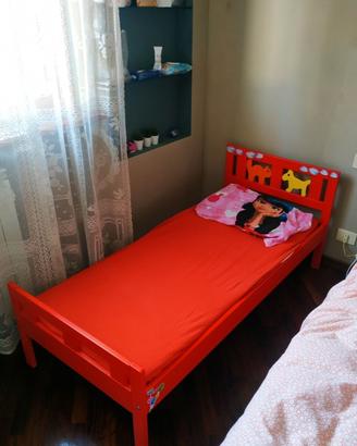 
🛏️ Letto per Bambini in Legno – Ottime Condizion