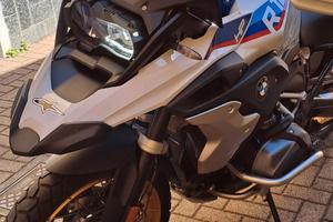 BMW R1250GS