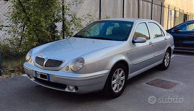 Lancia Lybra 1.6 LX berlina (distribuzione nuova)