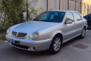 Lancia Lybra 1.6 LX berlina (distribuzione nuova)