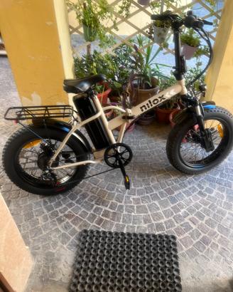 Bici elettrica nilox x8 se 36v 250w acceleratore