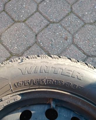 gomme invernali e cerchi 175 65 15