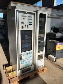 DISTRIBUTORE TABACCHI E BEVANDE