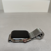 Apple Watch 4 Acciaio LTE maglia milanese