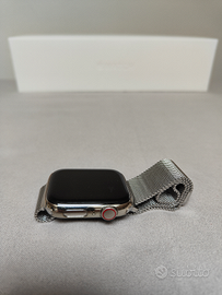 Apple Watch 4 Acciaio 44 mm LTE maglia milanese