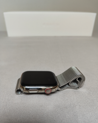 Apple Watch 4 Acciaio 44 mm LTE maglia milanese