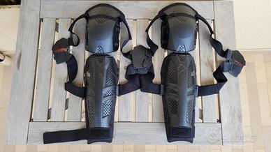 Protezioni FOX ginocchia e stinchi MTB fuoristrada
