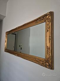 Specchio grande con cornice antica