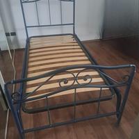 Coppia letti ferro battuto + doghe legno