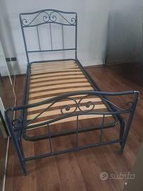 Coppia letti ferro battuto + doghe legno