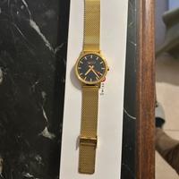 Iconico orologio mondaine