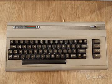 Commodore 64 originale, senza alimentatore