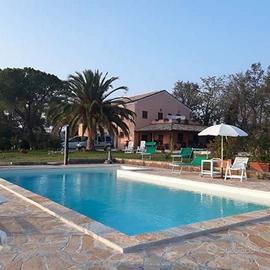 In collina a tre km dal mare