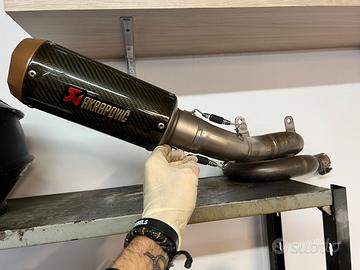 Scarico a chiocciola per Street Triple 765